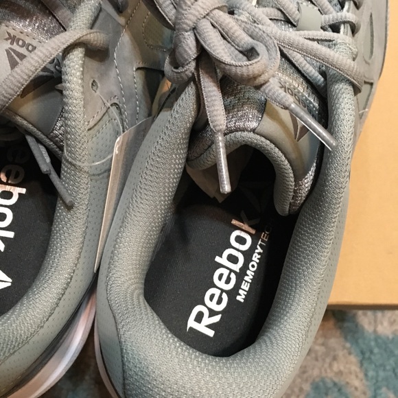 Reebok Sneakers DMX Walking Sneakers - Picture 5 of 5